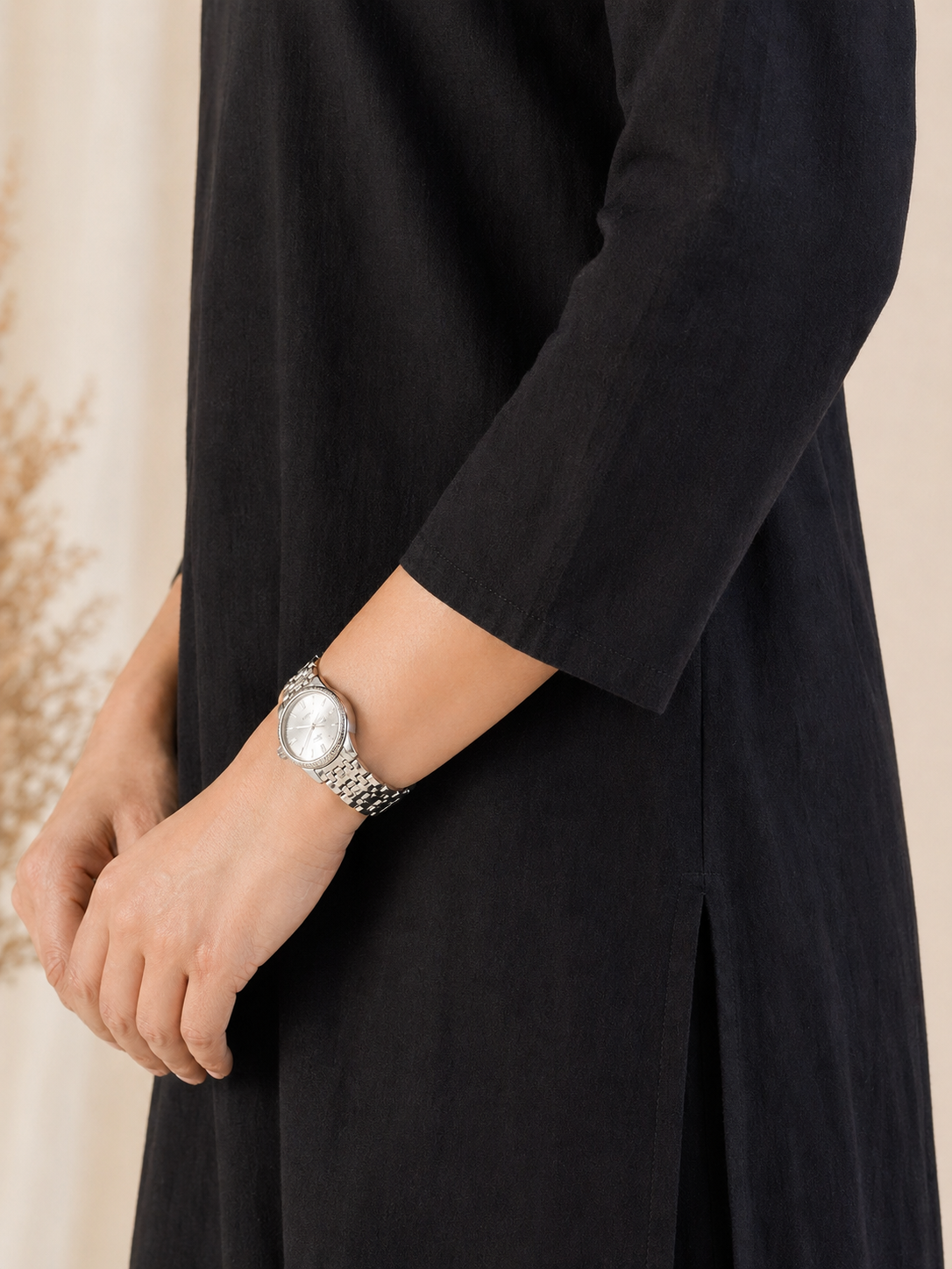 Noir Essence Kurta Set